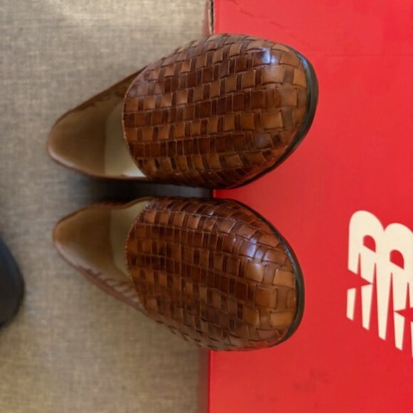 Trotter's Liz Women's Brown Loafers Size 9M - Picture 5 of 9